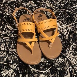 Women’s sandals!
